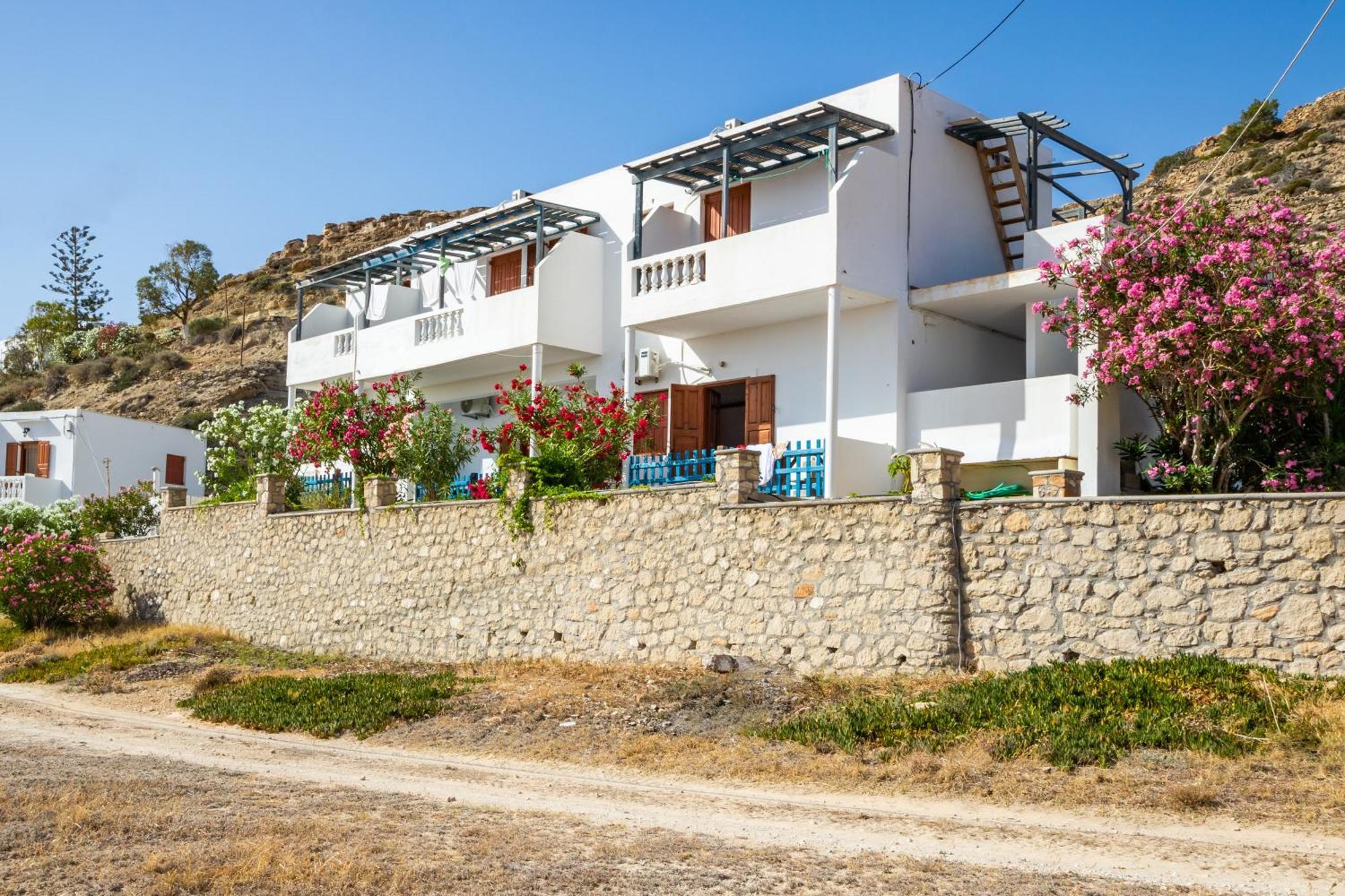 Готель Sun Week Bay Lefkos  Екстер'єр фото